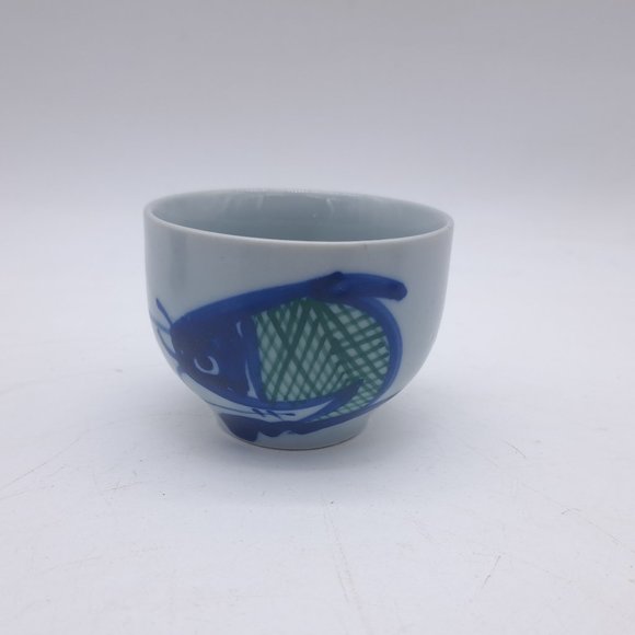 Four Sake or Tea Cups New Vintage Fish Theme - Picture 8 of 10